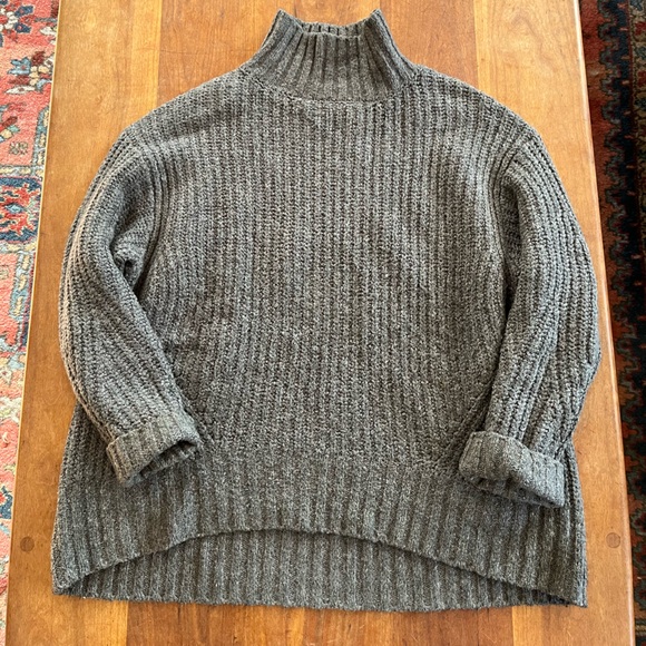 Anthropologie Maeve brand ‘the Dakota’ sweater.
Lightly worn. Size small. - Picture 1 of 10